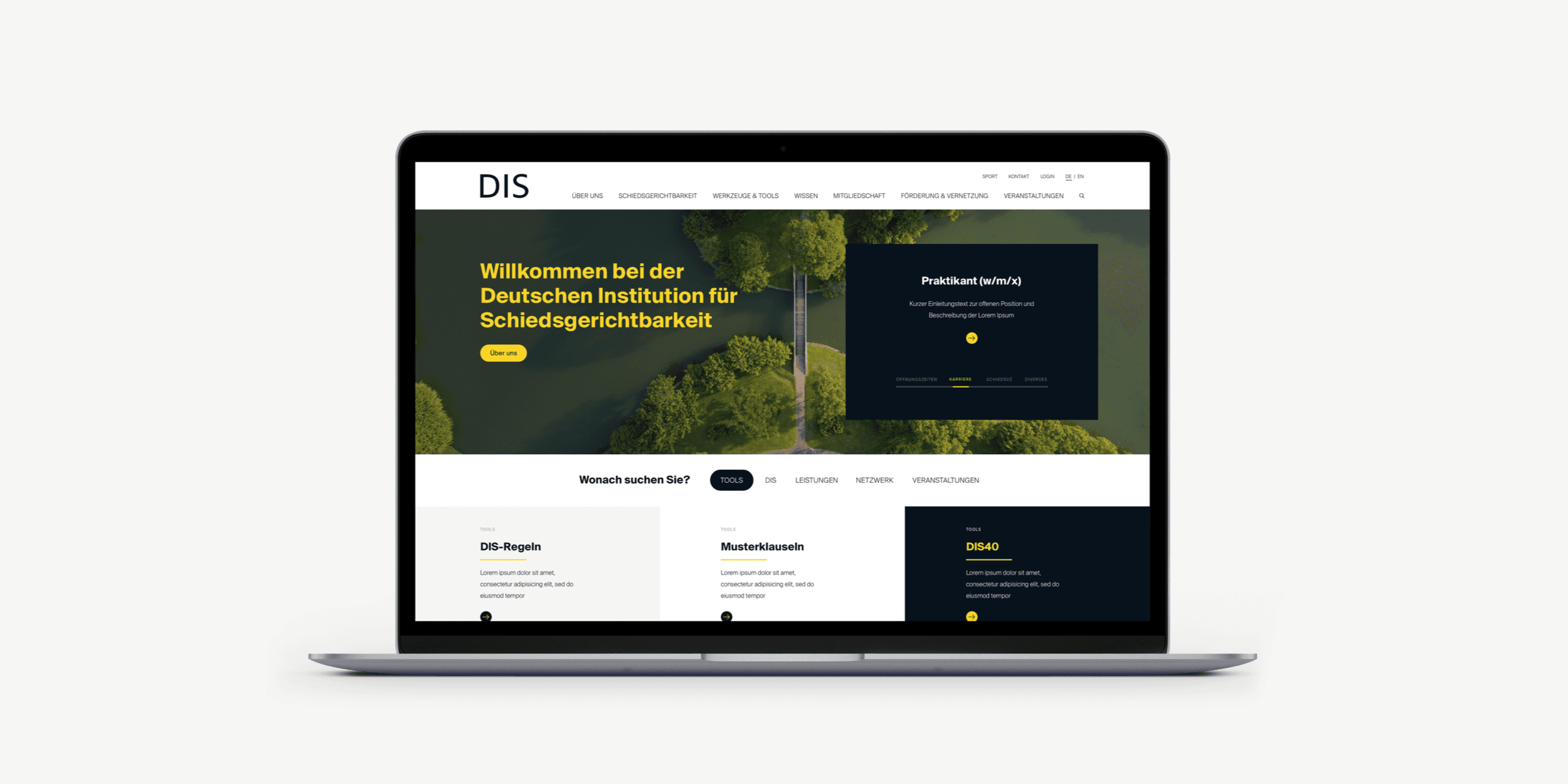 Laptop Mock-Up zeigt das Design der Startseite.